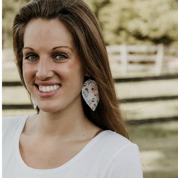 Floral Leather Leaf Earrings - Picture 2 of 7
